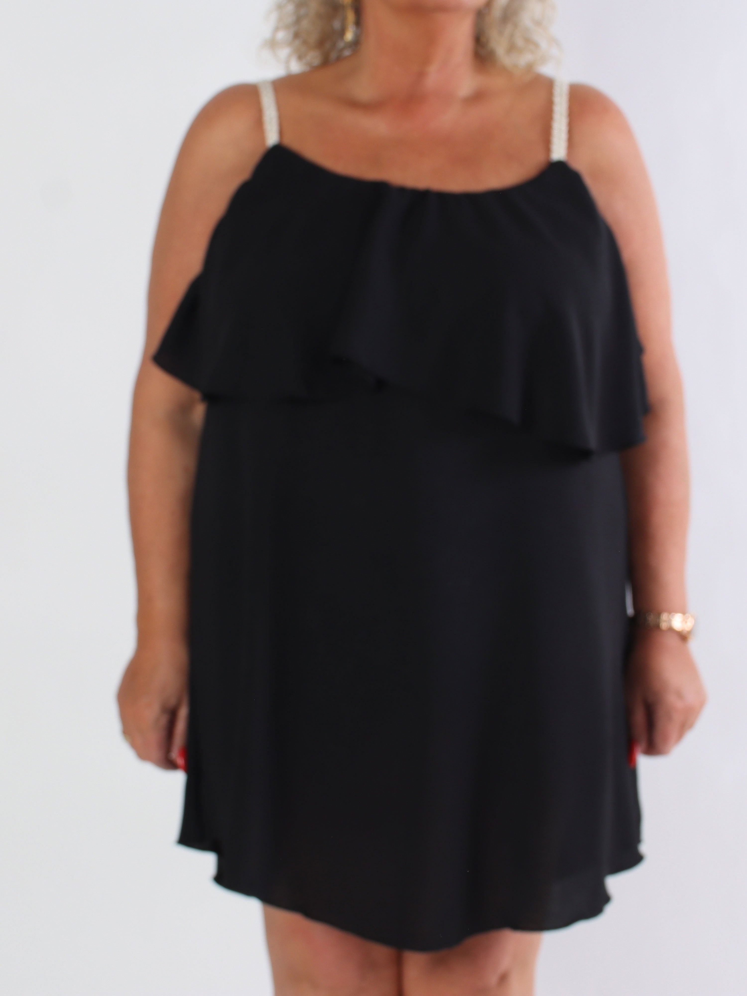 Blanca - Plus size flæsekjole med flettede stropper